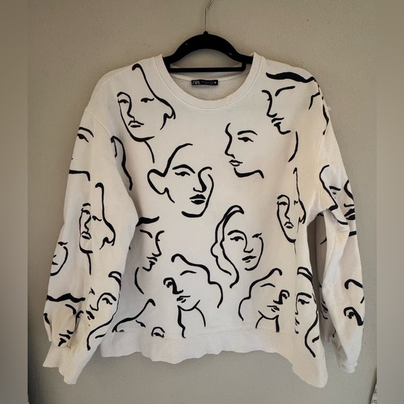 Zara Women's white and black crewneck sweatshirt crewneck faces portrait - Picture 2 of 7